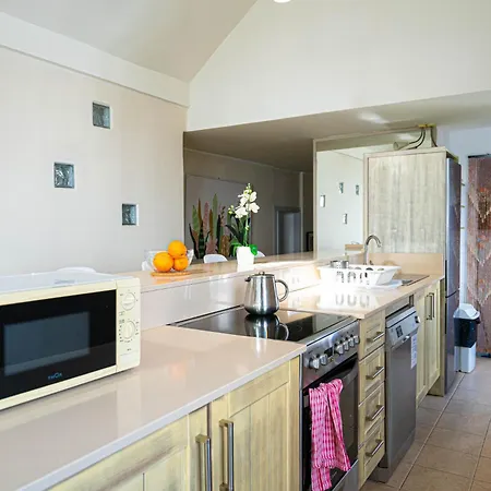 Ocean View Penthouse - Location - 100m To The Apartment *