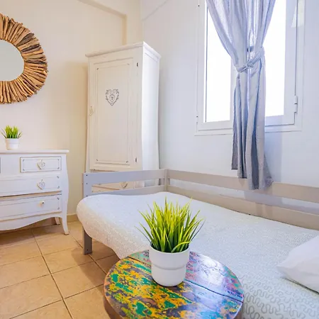 Ocean View Penthouse - Location - 100m To The Apartment