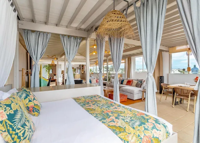 Ocean View Penthouse - Location - 100m To The Apartment